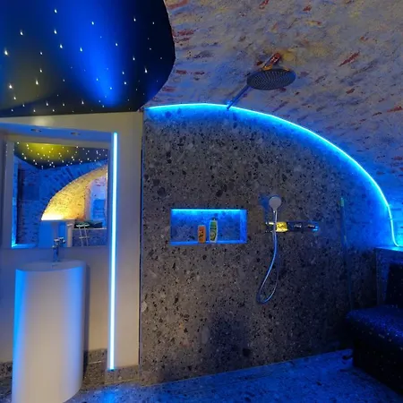 Secret Jacuzzi - Parking Prive Gratuit Bed & Breakfast