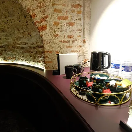 Couette-café Secret Jacuzzi - Parking Prive Gratuit *