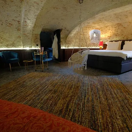 Secret Jacuzzi - Parking Prive Gratuit 4*